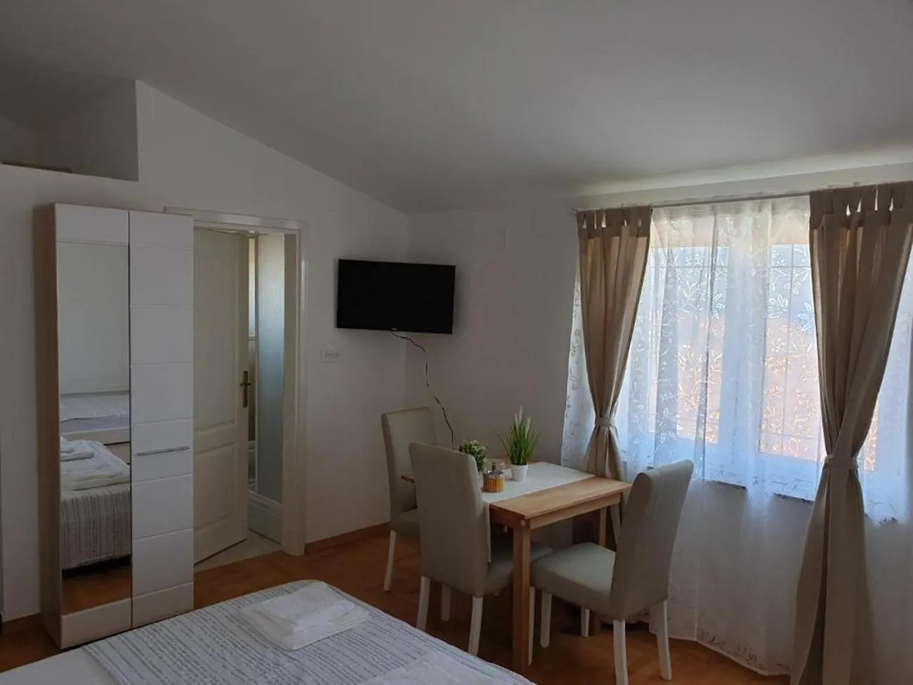 Apartments And Rooms With Parking Space Povljana, Pag - 22707 Croazia