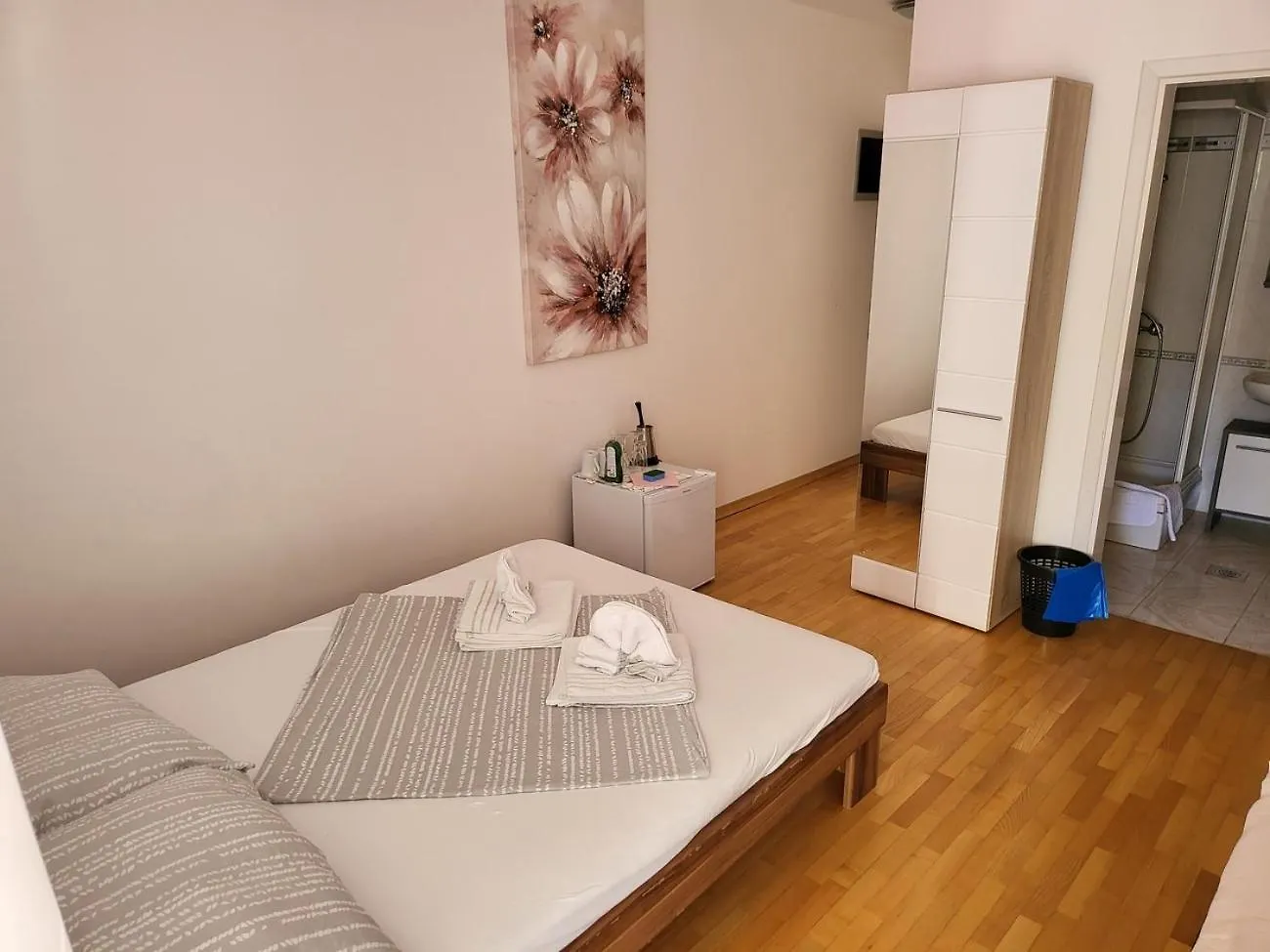 Apartments And Rooms With Parking Space Povljana, Pag - 22707 0*, Povljana Croatia