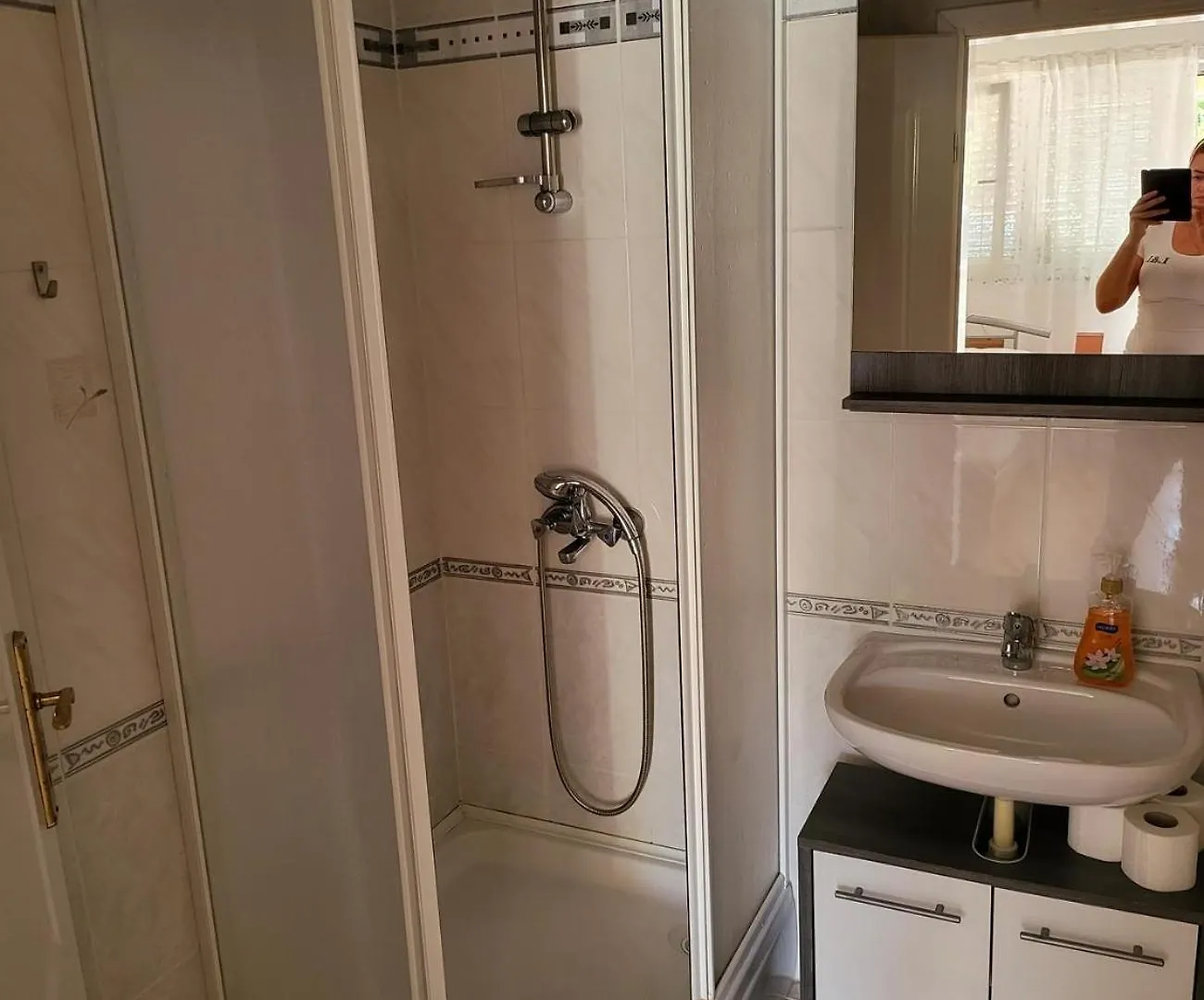 Apartments And Rooms With Parking Space Povljana, Pag - 22707 Guest house Povljana