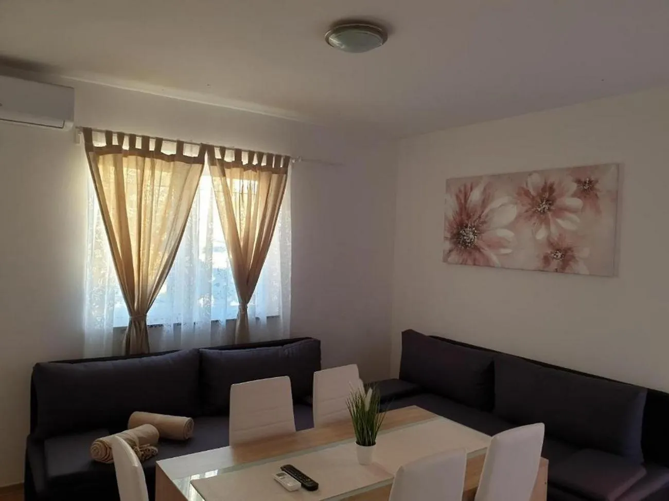 Guest house Apartments And Rooms With Parking Space Povljana, Pag - 22707 Croatia